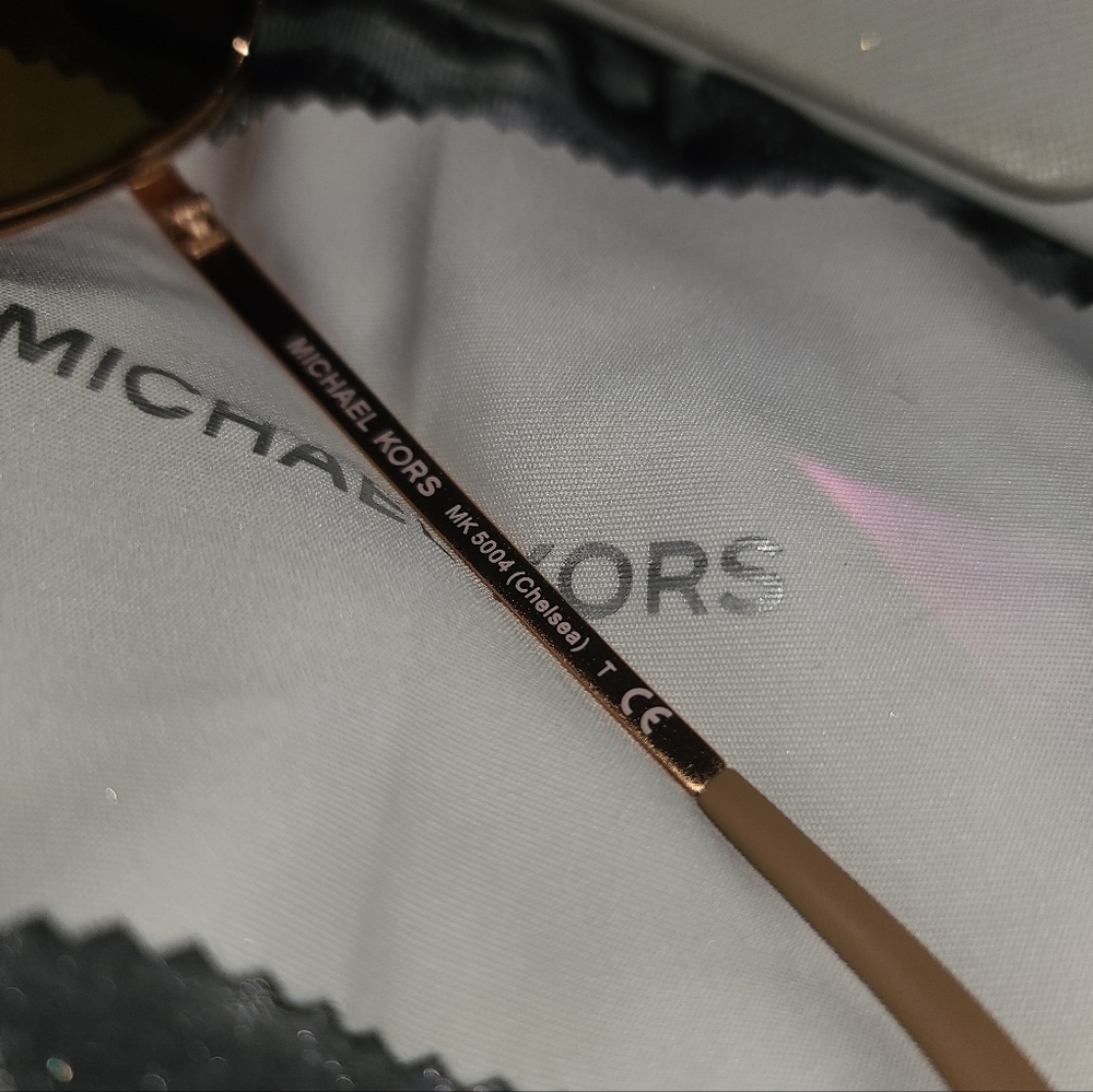 Michael Kors Sunglasses - Picture 2 of 4